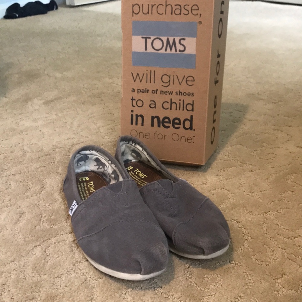 Toms Classic Ash Canvas Flat size 8.5